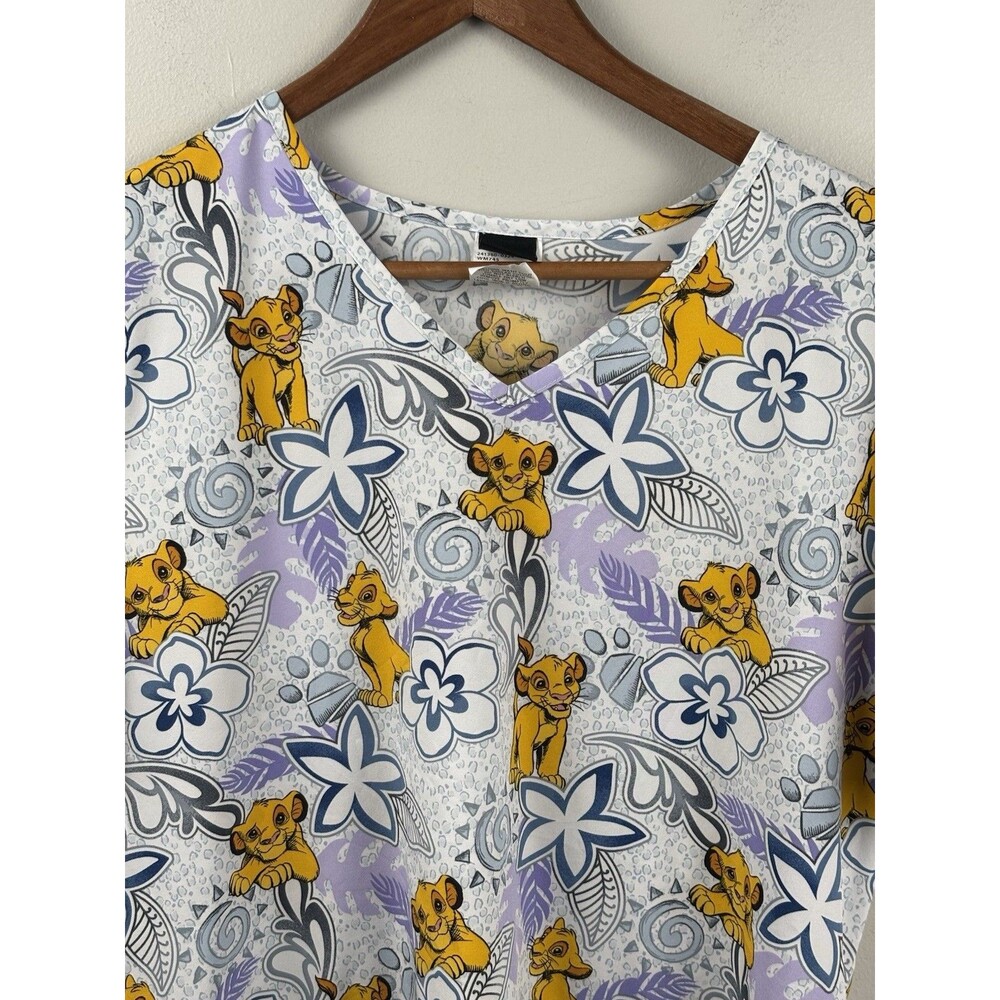 Disney Branded Lion King Scrub Top Women's Size Medium Short Sleeve - Picture 3 of 6